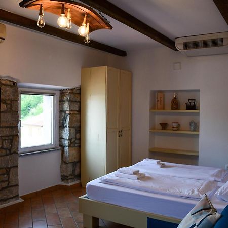 Razman Wine Rooms Gračišče Buitenkant foto