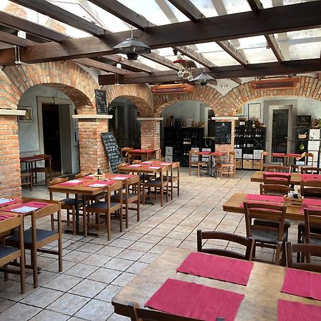 Razman Wine Rooms Gračišče Buitenkant foto