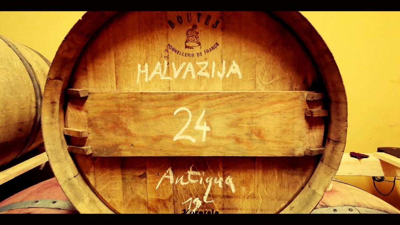 Razman Wine Rooms Gračišče Buitenkant foto