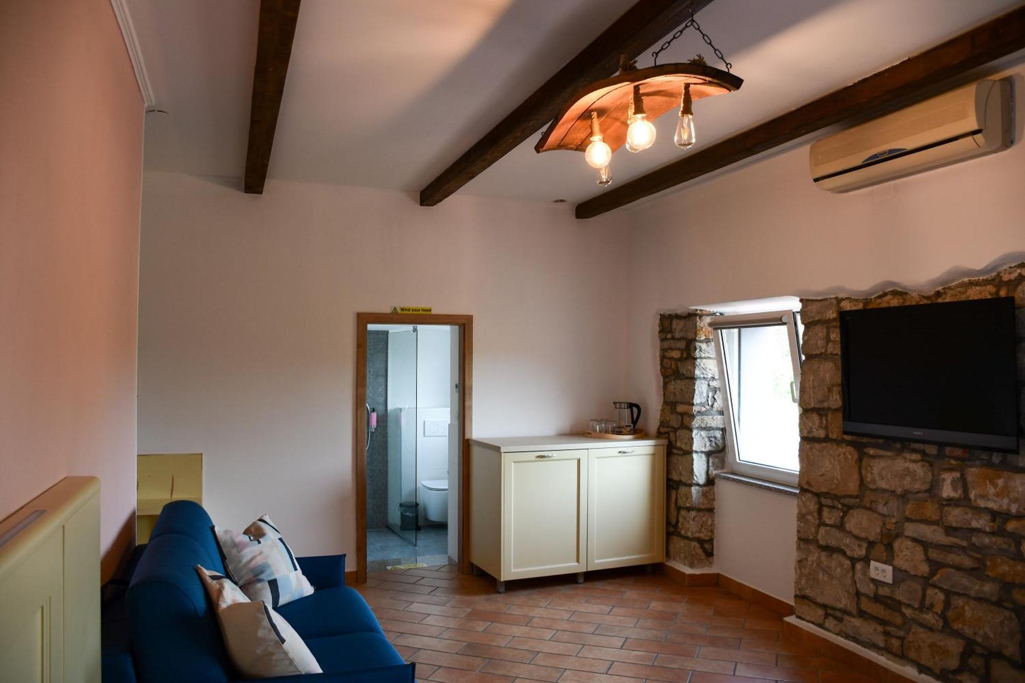 Razman Wine Rooms Gračišče Buitenkant foto